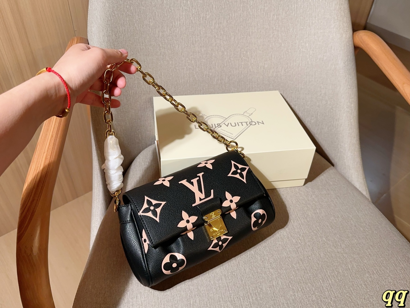 louis-new-arrival-favourite-hobo-bag-size-24-14-9-cm-1339