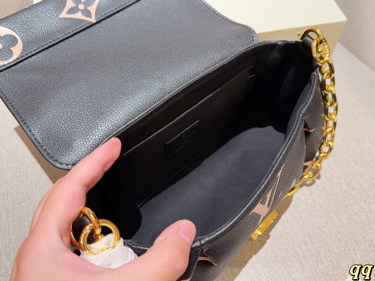 louis-new-arrival-favourite-hobo-bag-size-24-14-9-cm-1339