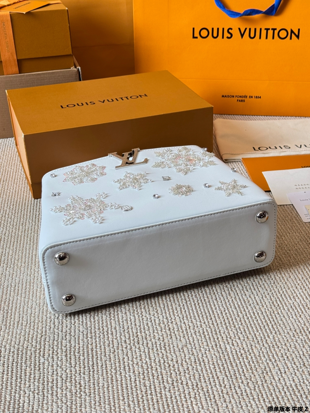 louis-capucines-new-arrival-bag-08-9780