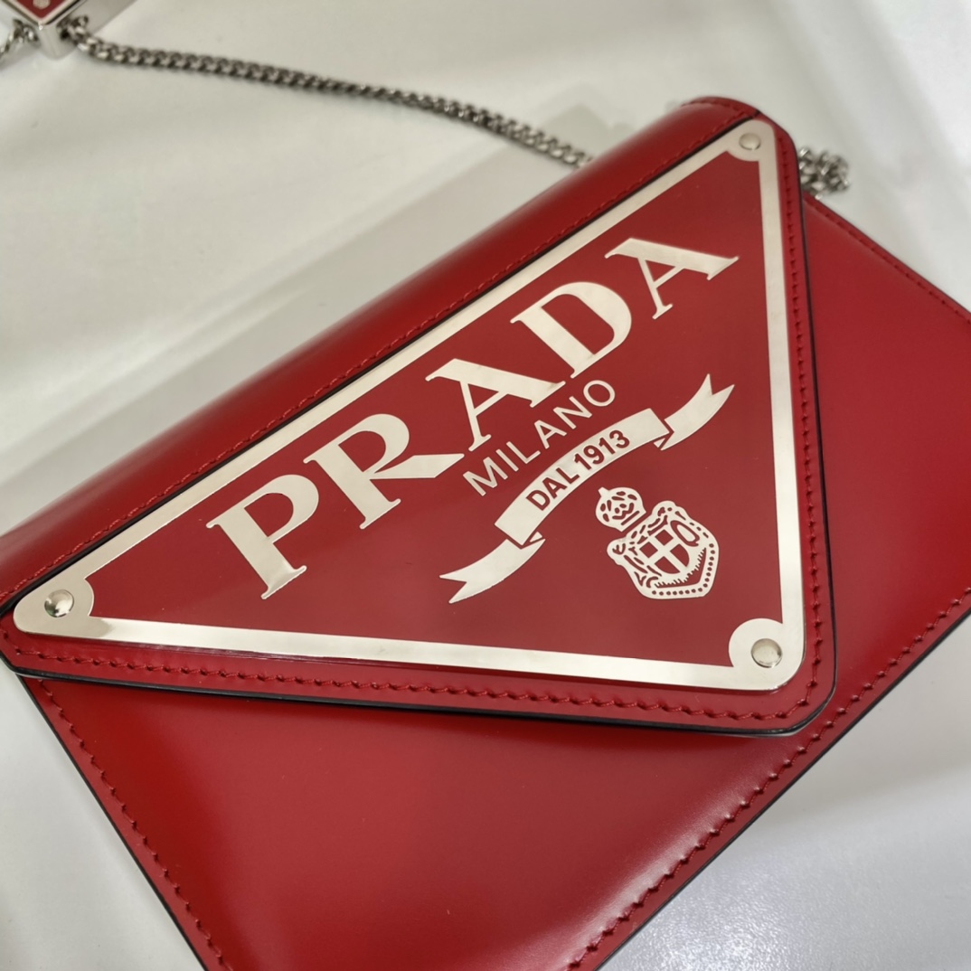 pra-brushed-shoulder-bag-red-for-women-women-x27-s-bags-6-7in-17cm-1bh189-zo6-f02sb-v-5ko-5242