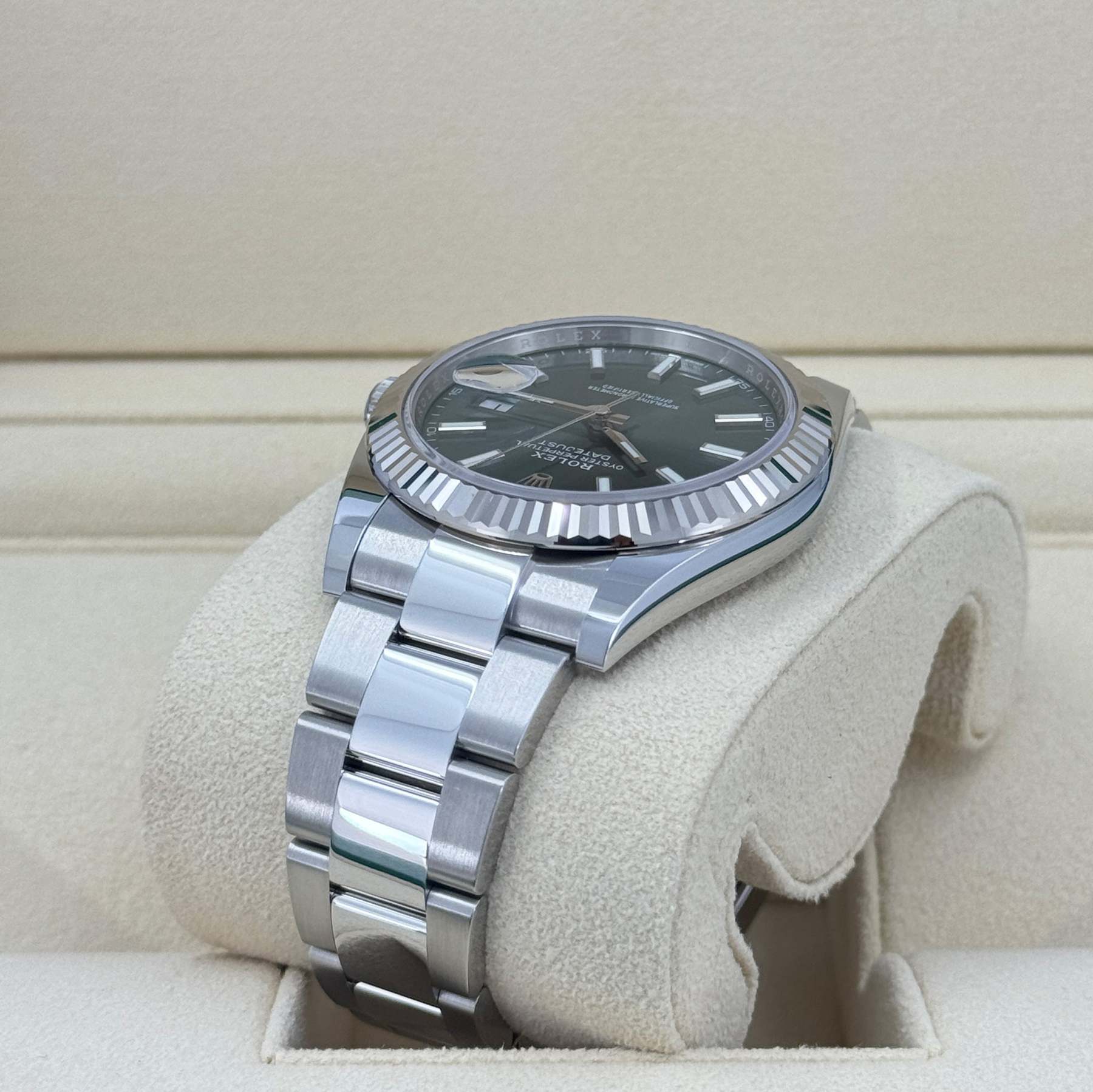 Rolex Datejust 41mm, Oystersteel and 18k White Gold, Ref# 126334-0027