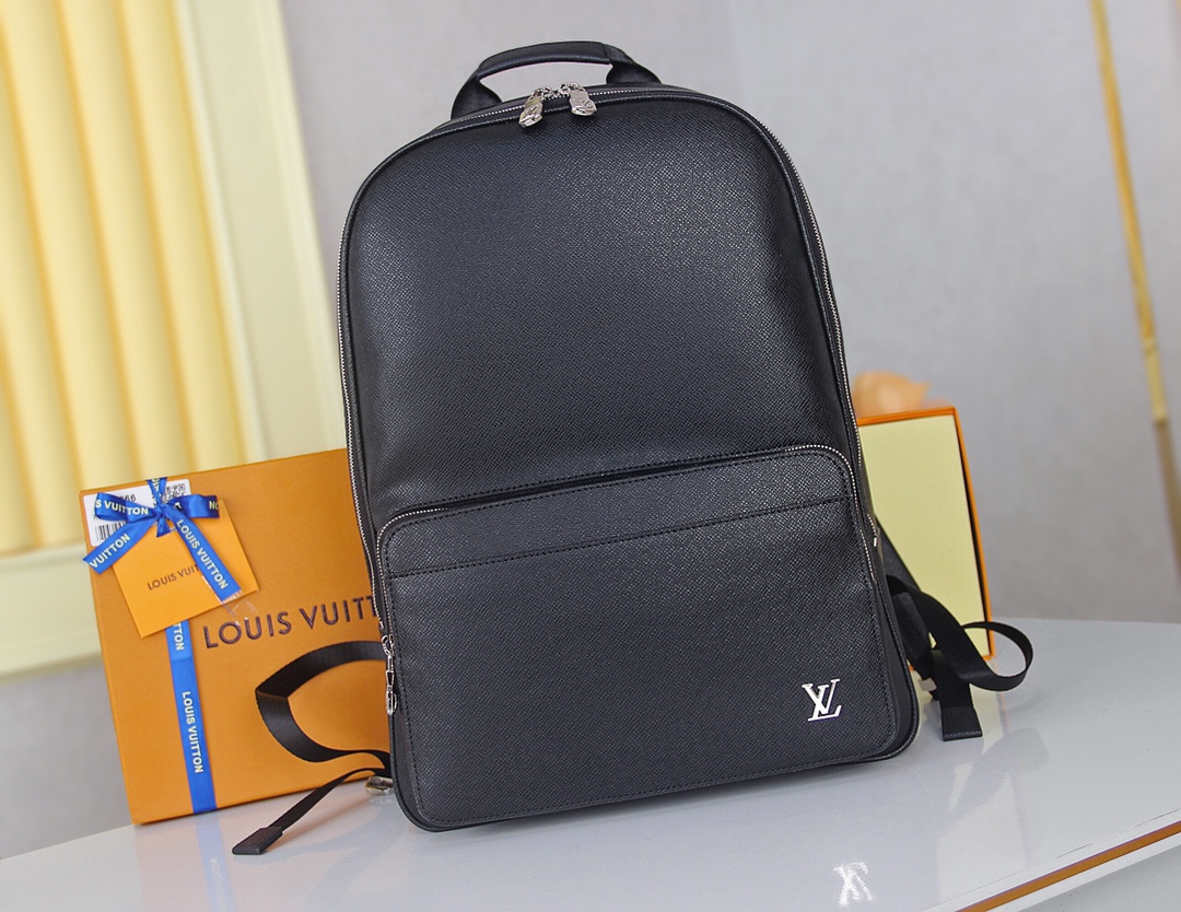 Louis new arrival backpack bag size : 43 x 30 x 14 cm
