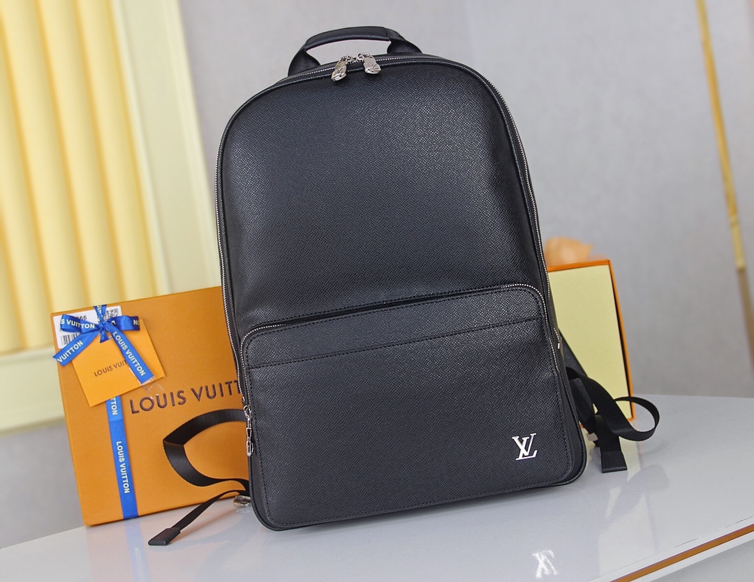 Louis new arrival backpack bag size : 43 x 30 x 14 cm