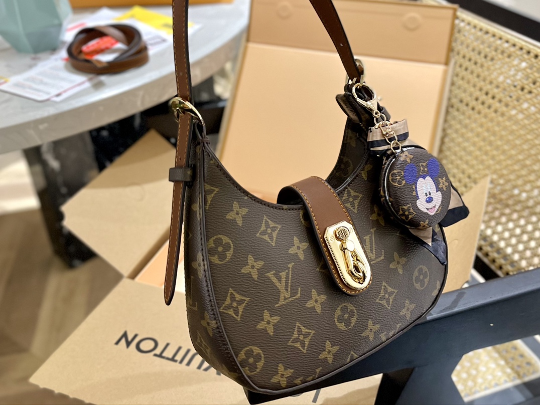 louis-new-arrival-bagatelle-bag-size-22-cm-4700