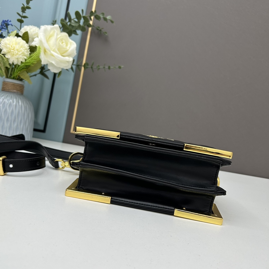 pra-new-arrival-bag-size-20-14-8cm-4550