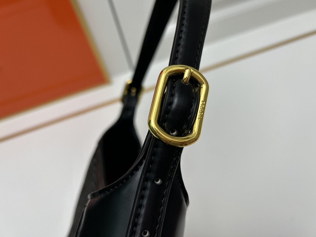 pra-new-arrival-women-bag-size-28-22-5cm-5707