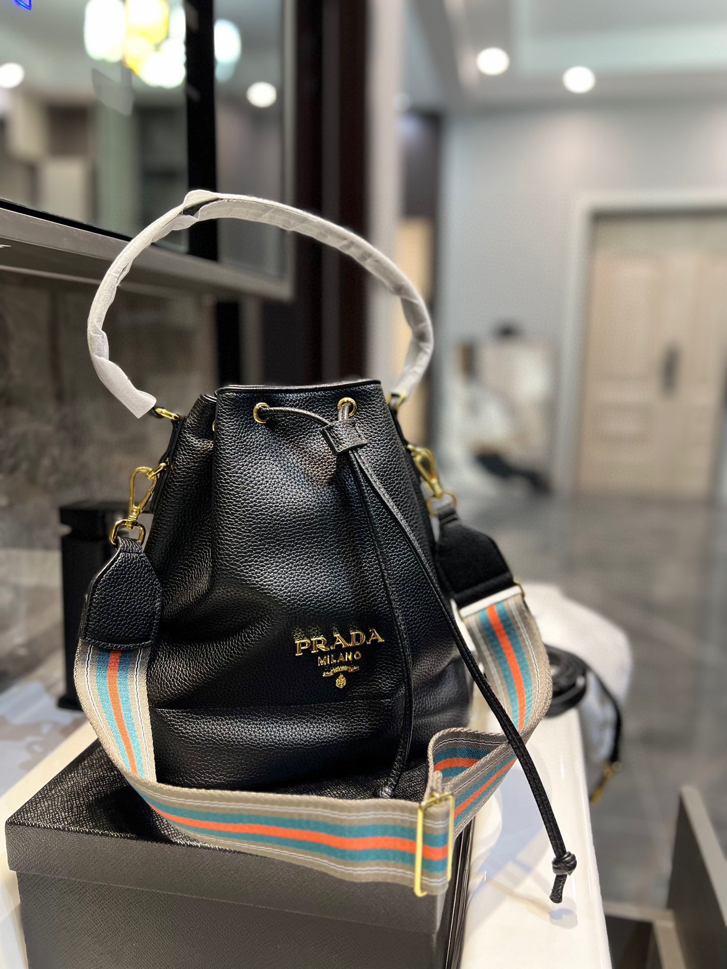 pra-new-arrival-bucket-bag-size-25-21-cm-3397