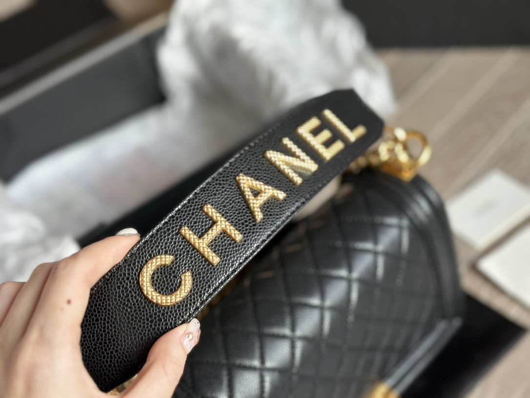 cc-leboy20ss-25-15cm-caviar-leather-3436