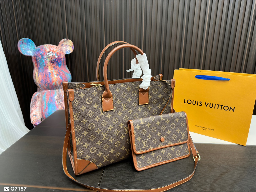 louis-new-arrival-tote-bag-size-35-27cm-9760