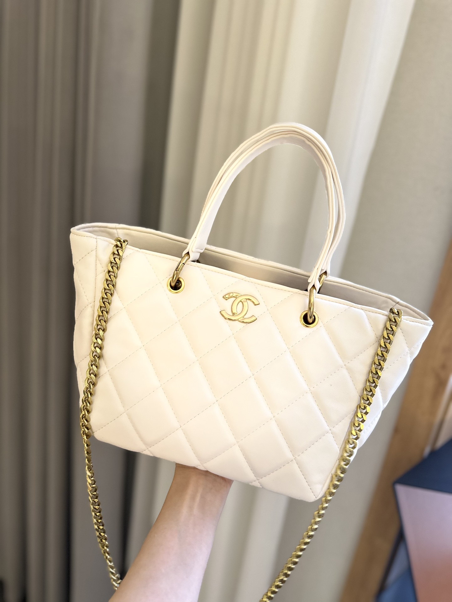 cc-23b-new-arrival-tote-bag-size-25-cm-1986