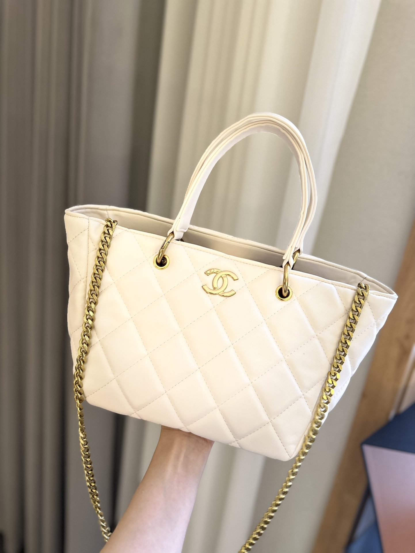 cc-23b-new-arrival-tote-bag-size-25-cm-1986