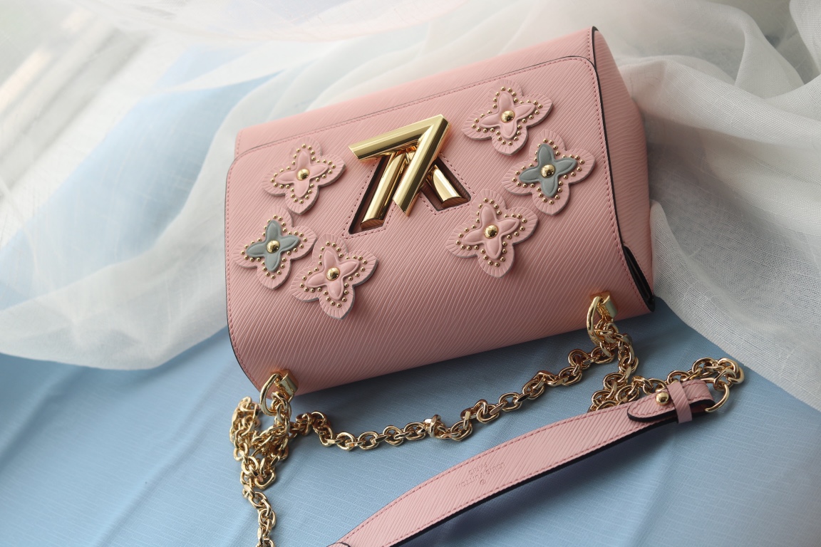 louis-twist-denim-mediums-size-23-18-8cm-3430