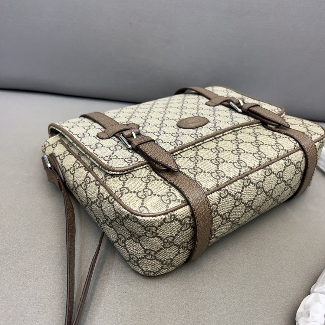 gg-man-and-women-crossbody-bag-size-23-x-28-cm-2051