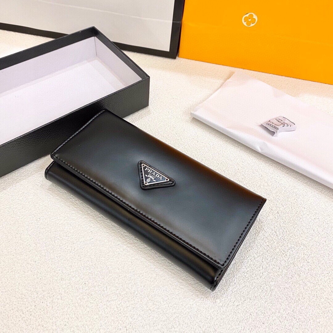 Pra new arrival wallets size: 19x10 cm