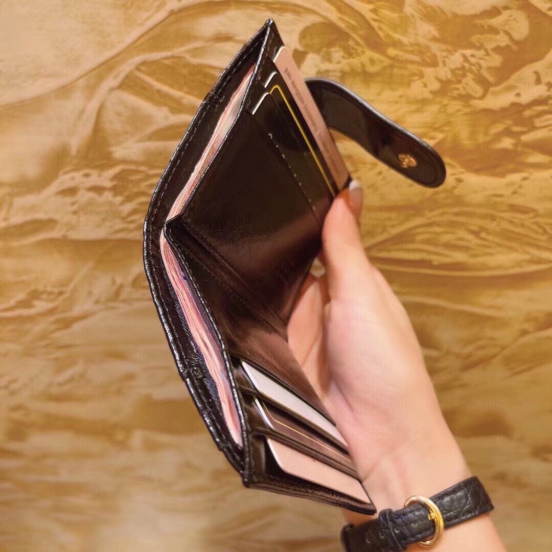 gg new arrival wallets size : 10x9 cm