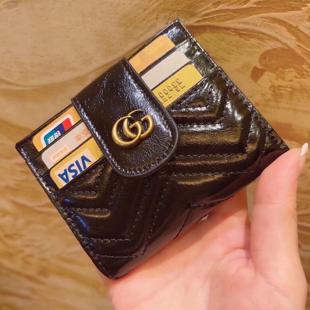 gg new arrival wallets size : 10x9 cm