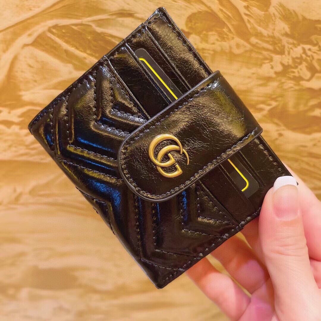 gg new arrival wallets size : 10x9 cm