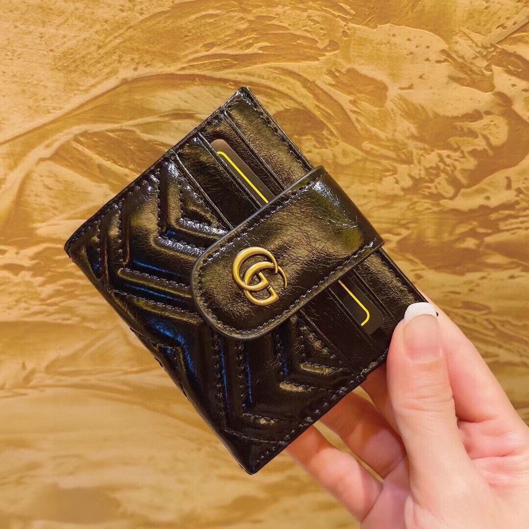 gg new arrival wallets size : 10x9 cm