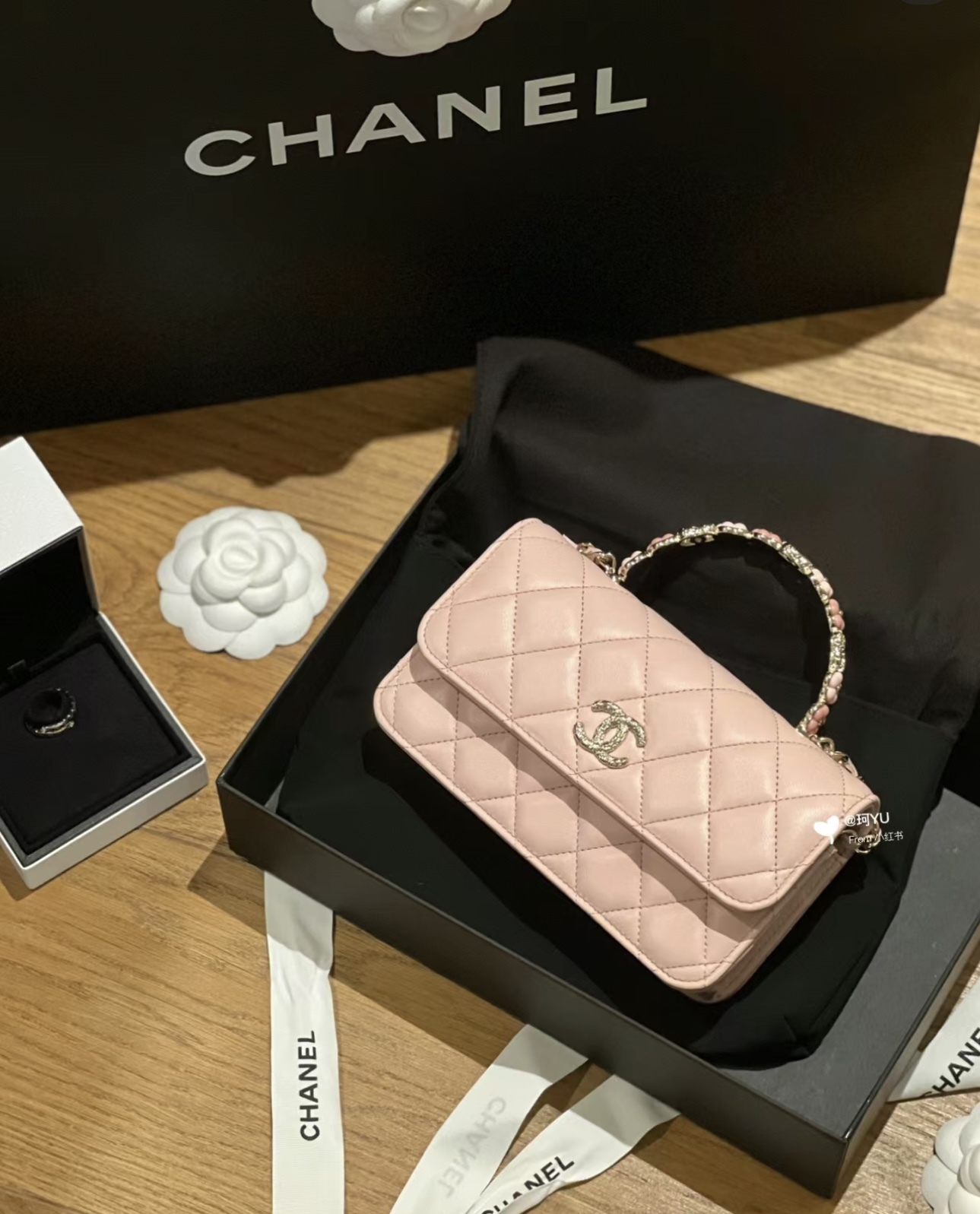 cc-woc-new-arrival-bag-size-19-cm-9891