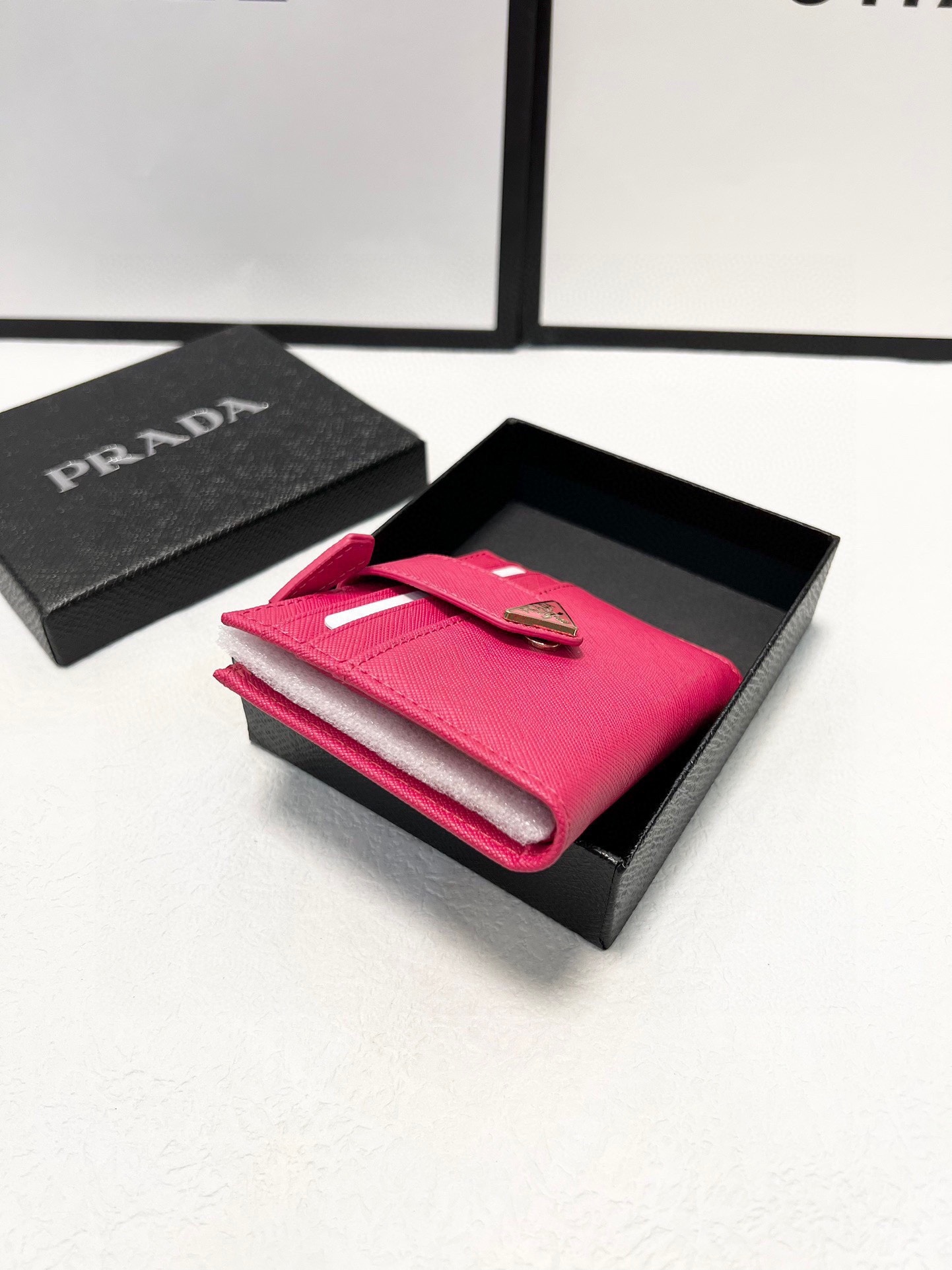 pra-wallet-men-and-women-size-10x9-cm-4047