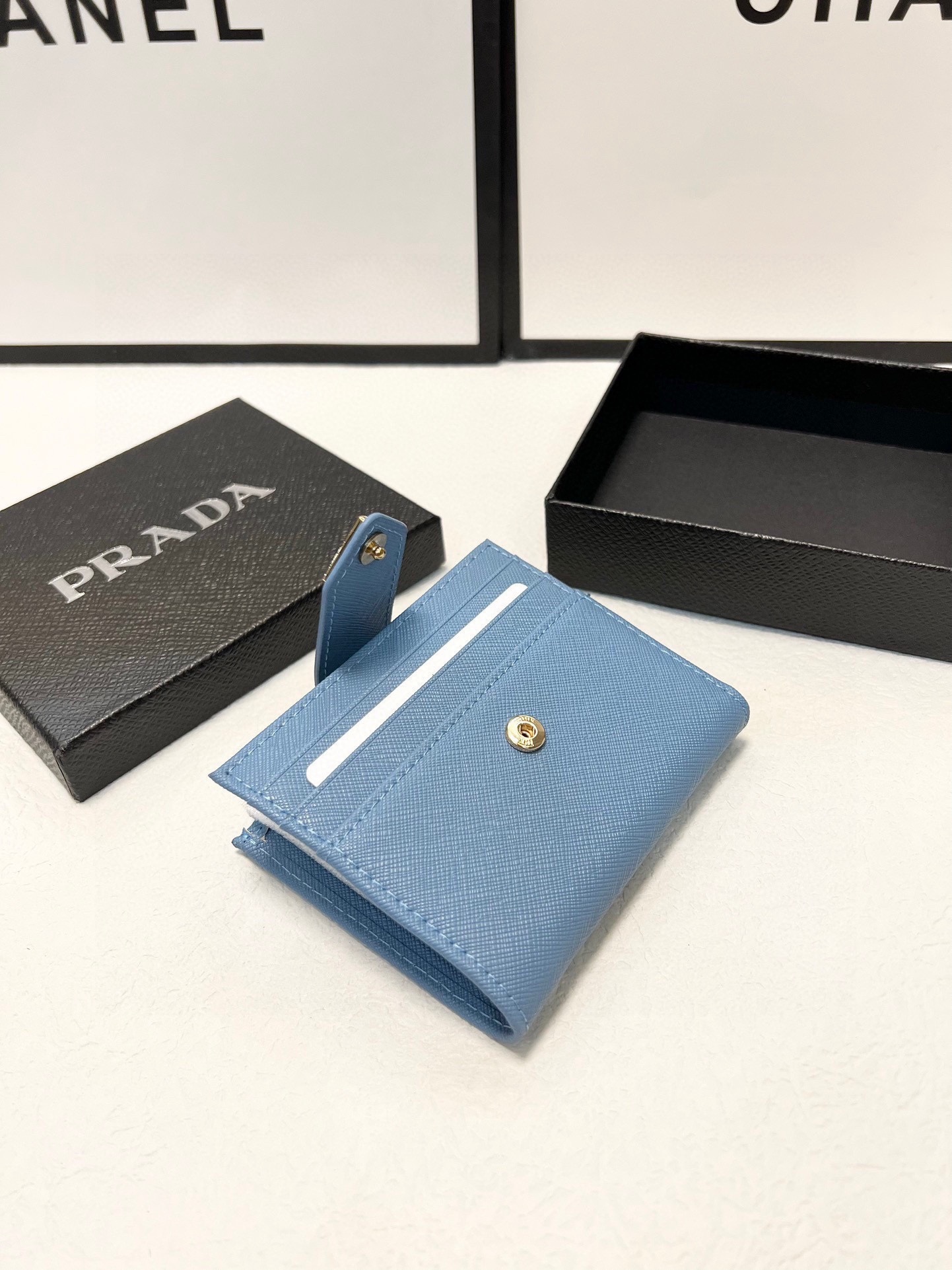 pra-wallet-men-and-women-size-10x9-cm-4047