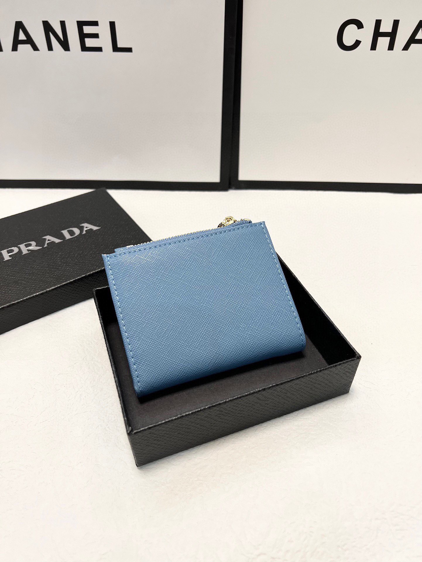 pra-wallet-men-and-women-size-10x9-cm-4047