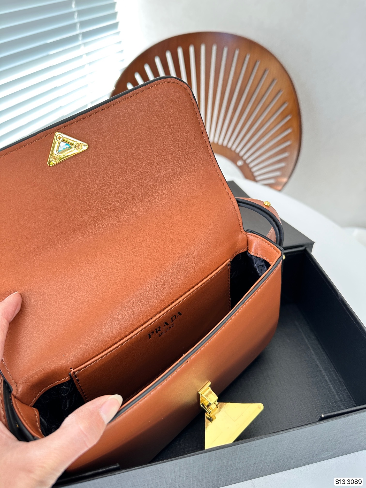 PRA Soft Calf women handbag size : 21*12 cm