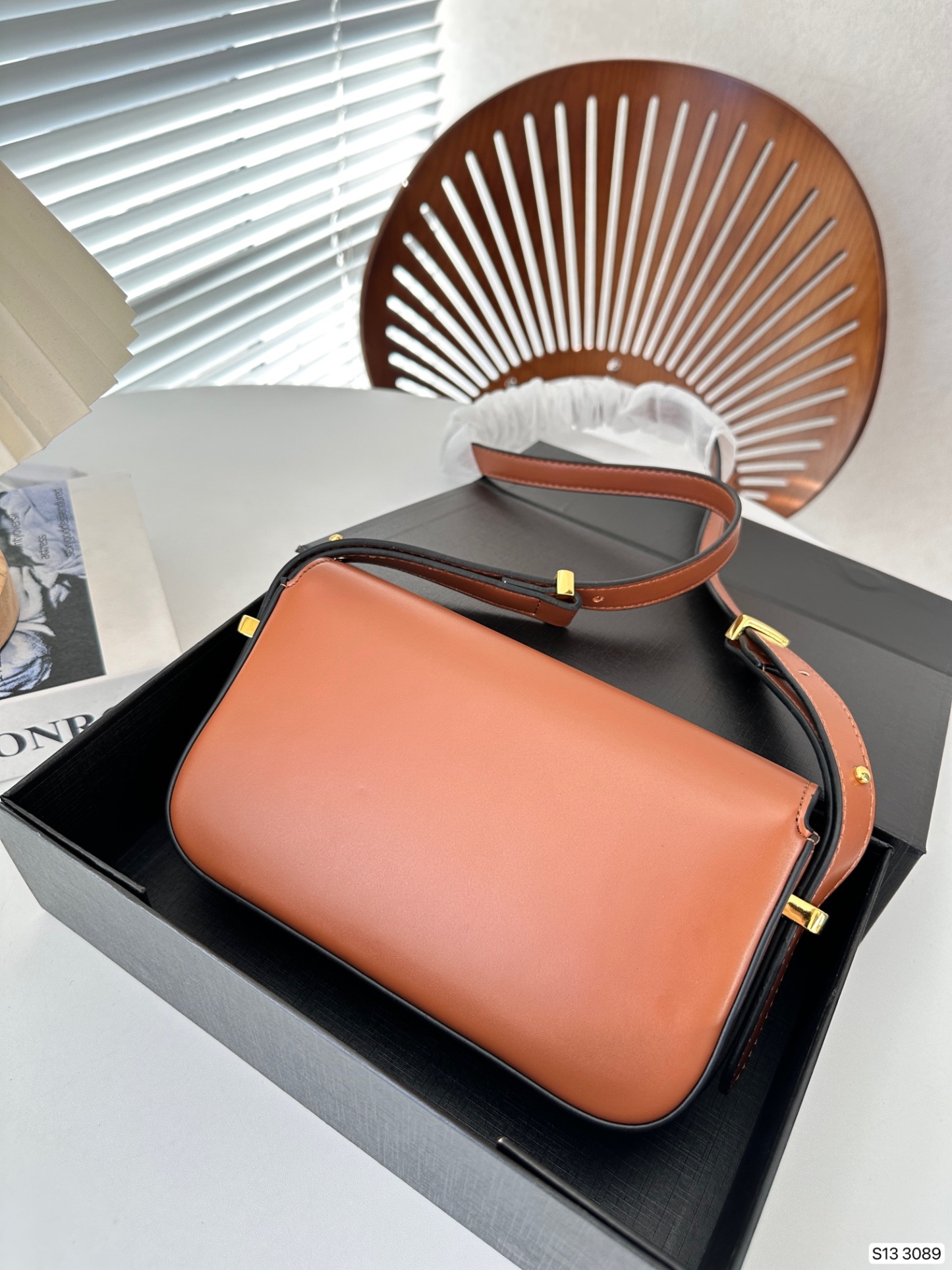 PRA Soft Calf women handbag size : 21*12 cm