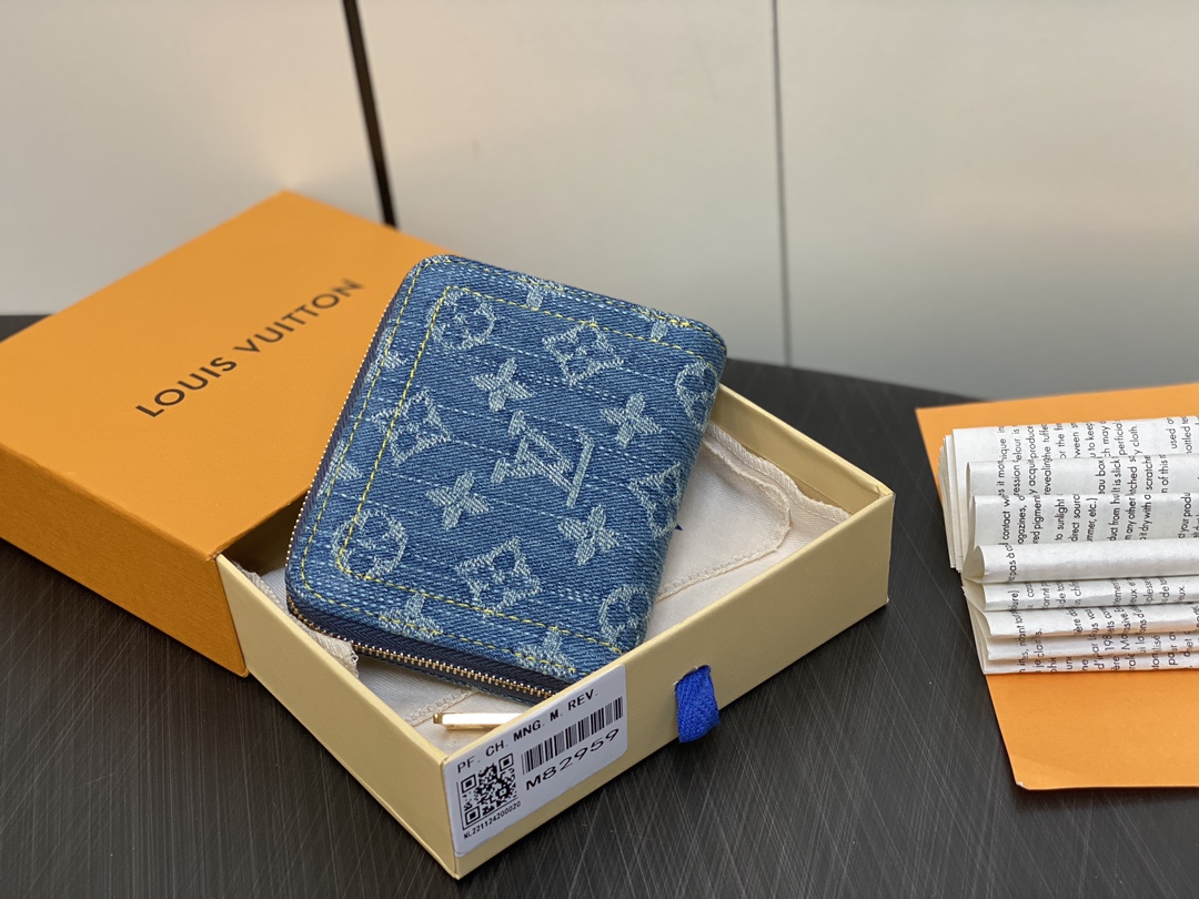 Louis new arrival Zippy Monogram denim wallet size: 11*8.5*2cm