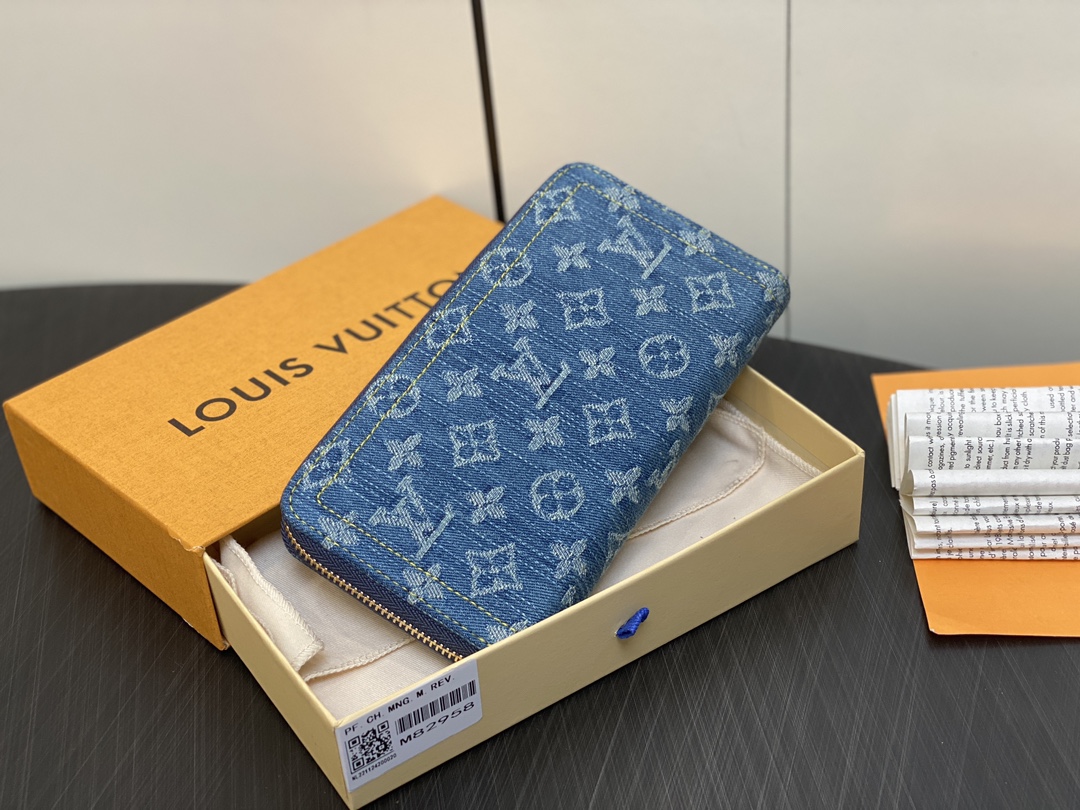 Louis new arrival Zippy Monogram denim wallet size: 19.5*10.5*2.5cm