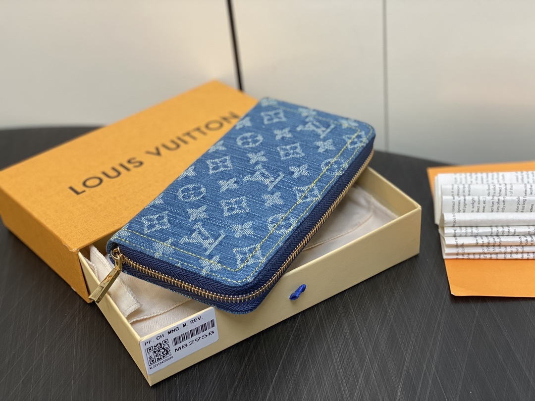 Louis new arrival Zippy Monogram denim wallet size: 19.5*10.5*2.5cm