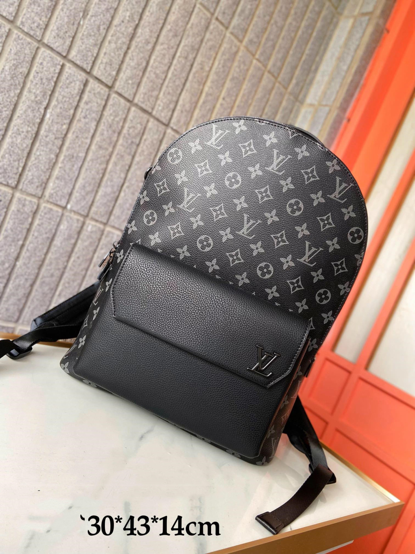 louis-new-arrival-aerogram-backpack-bag-size-43-x-30-x-14-cm-6275