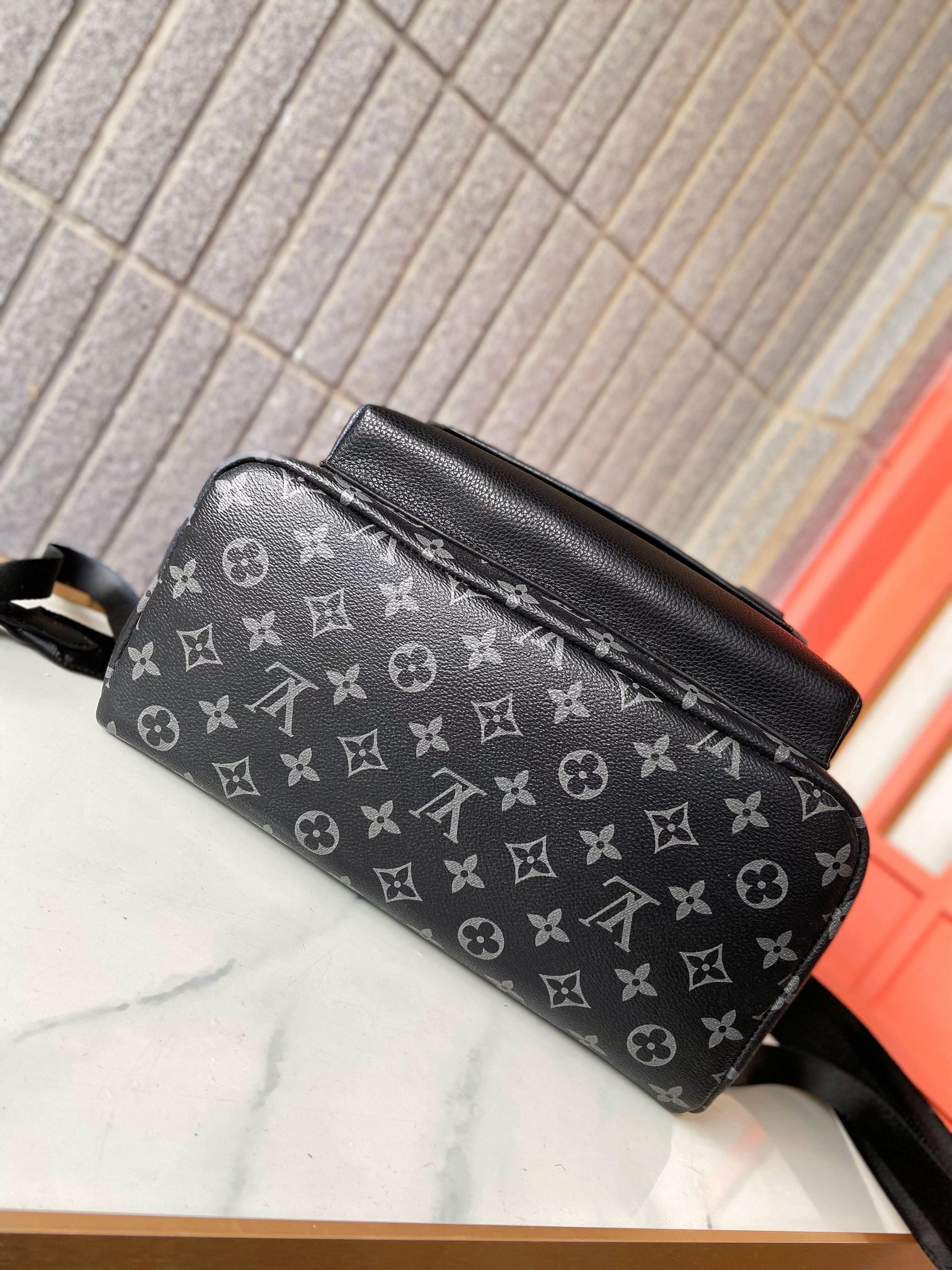 louis-new-arrival-aerogram-backpack-bag-size-43-x-30-x-14-cm-6275