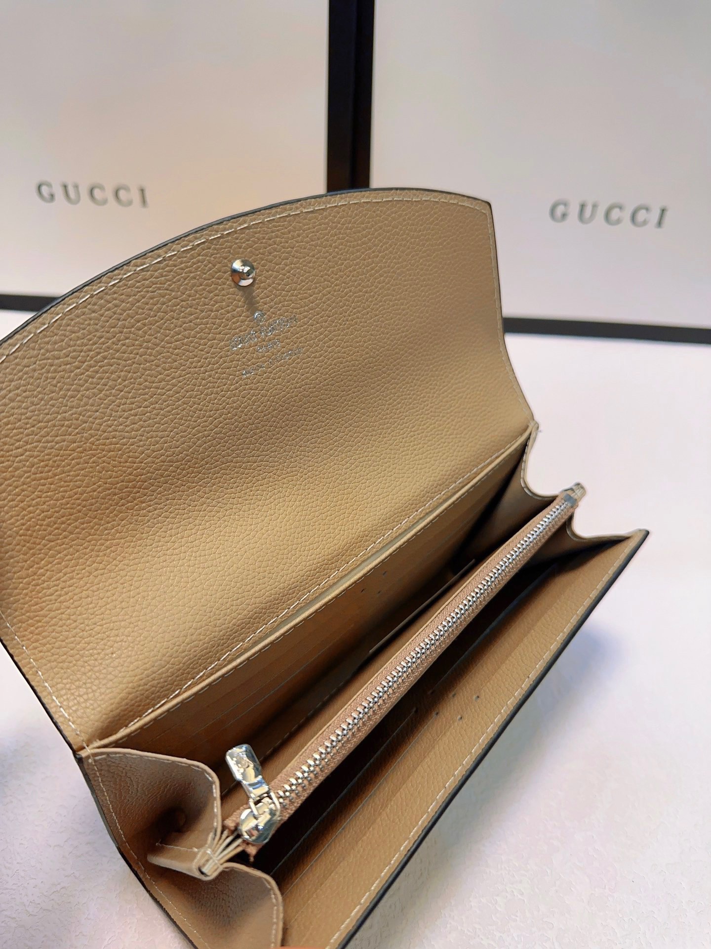 louis-new-arrival-wallet-size-19x10-cm-4295