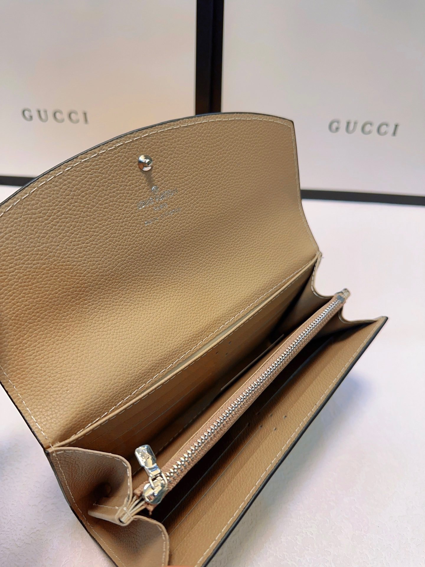 louis-new-arrival-wallet-size-19x10-cm-4295