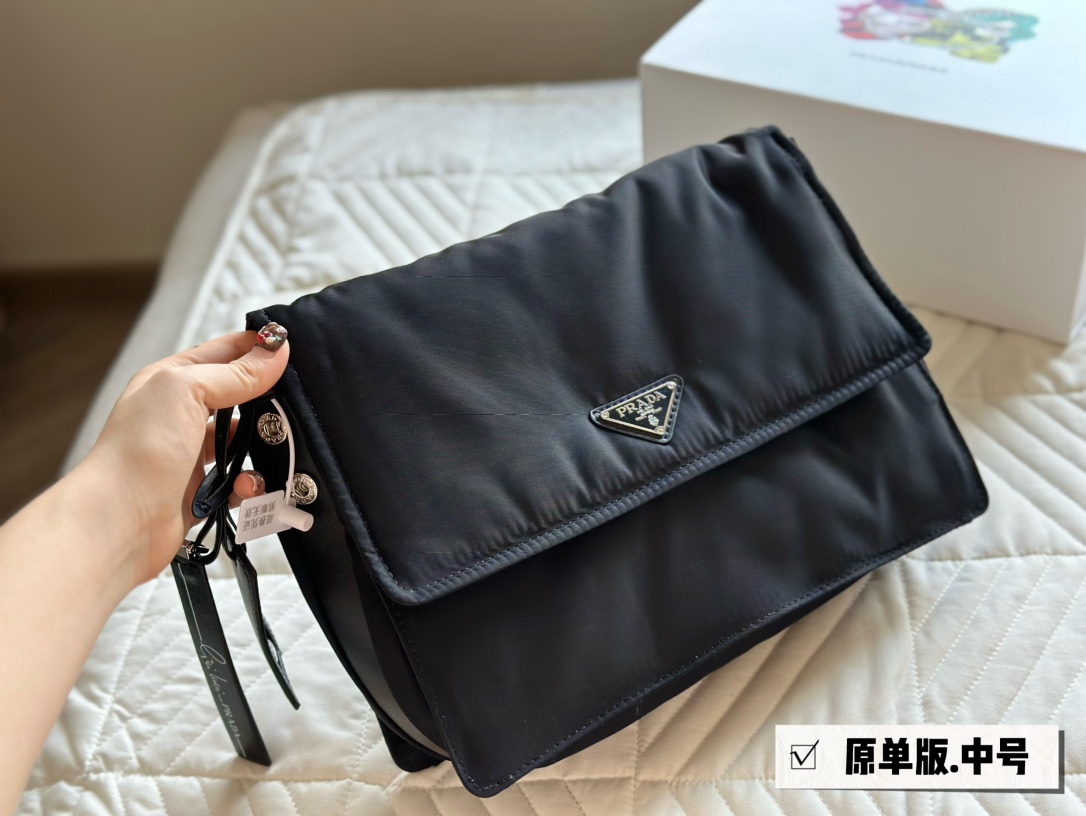 pra-invites-x-cini-boeri-bag-6146