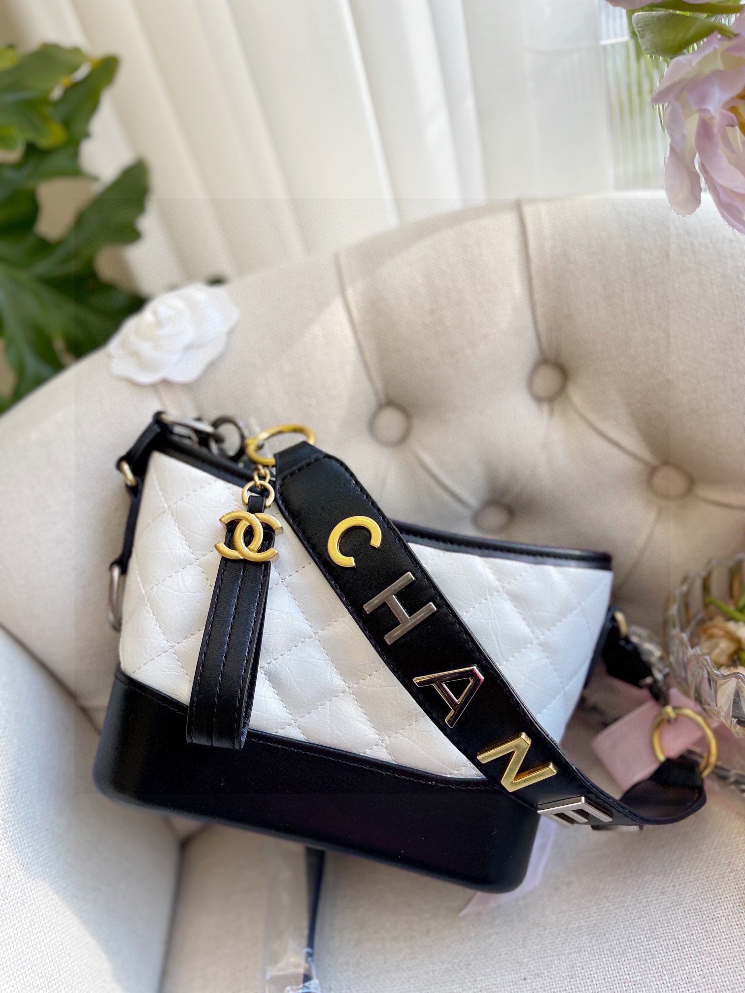 cc new arrival bag size: 20-16-8cm