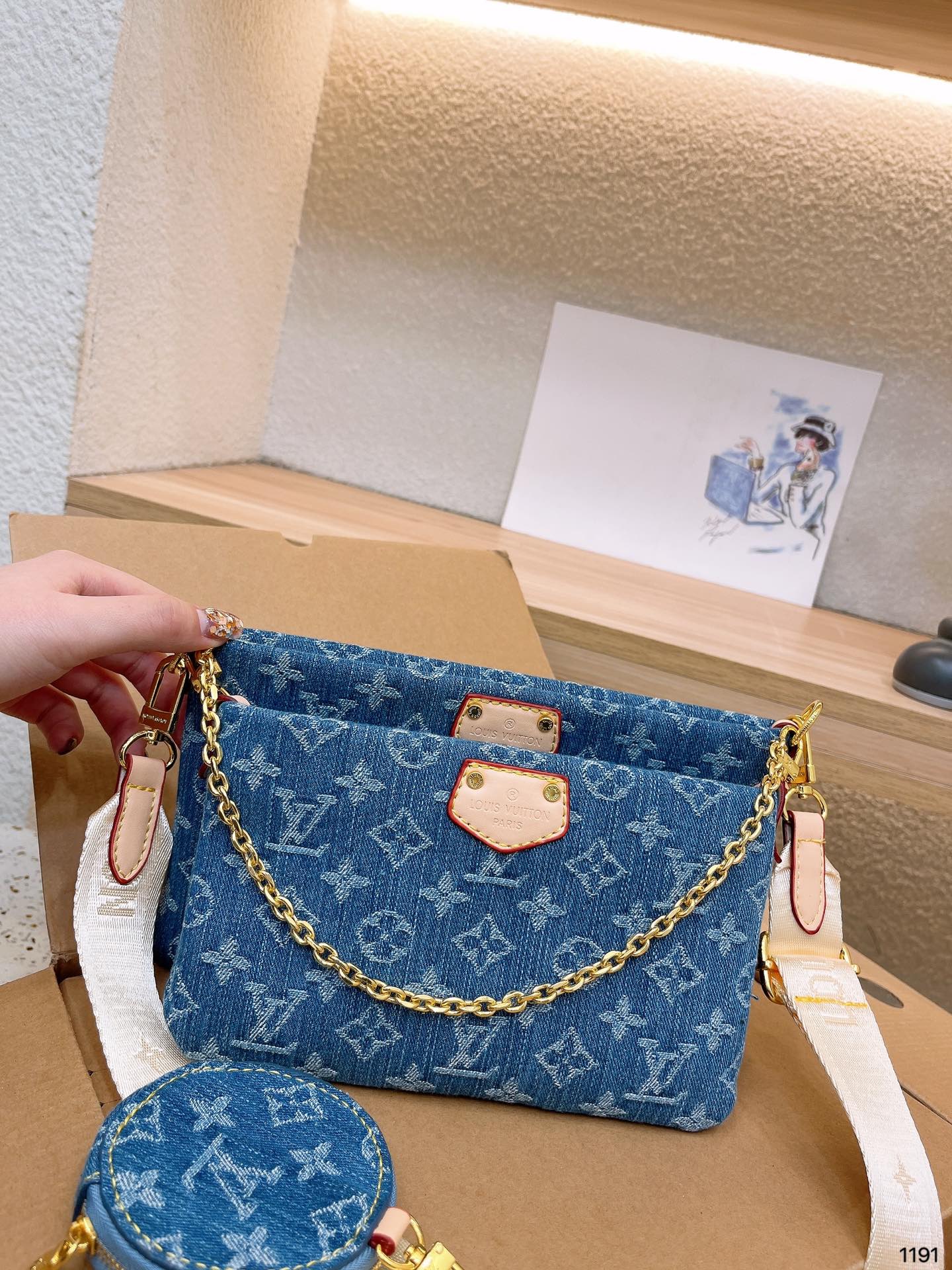 Louis new arrival denim bag size : 24 * 14 cm