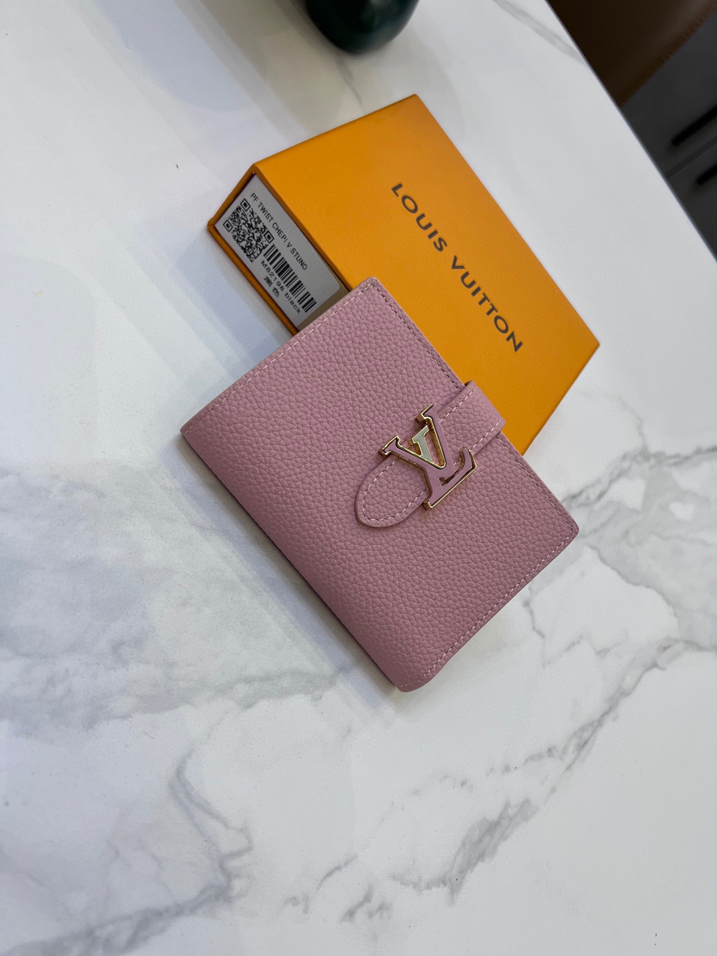 louis-vertical-cp-taurillon-leather-wallet-size-9-12-10-cm-7751