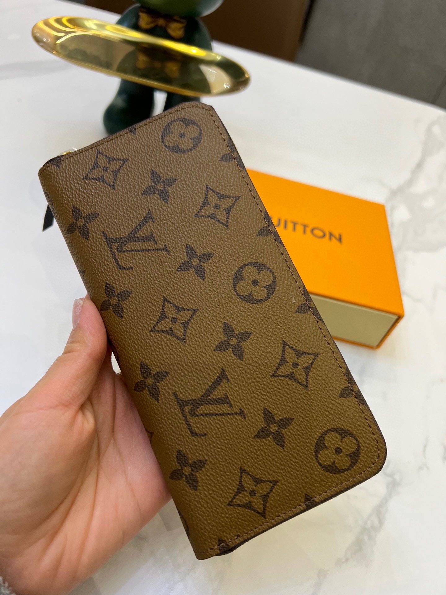 louis-new-arrival-monogram-reverse-wallet-size-20-9-2cm-208