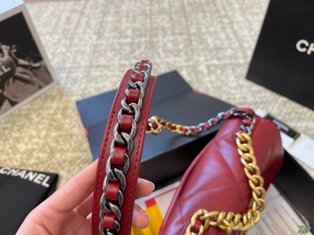 CC 19bag new arrival women bag size : 25*16 cm