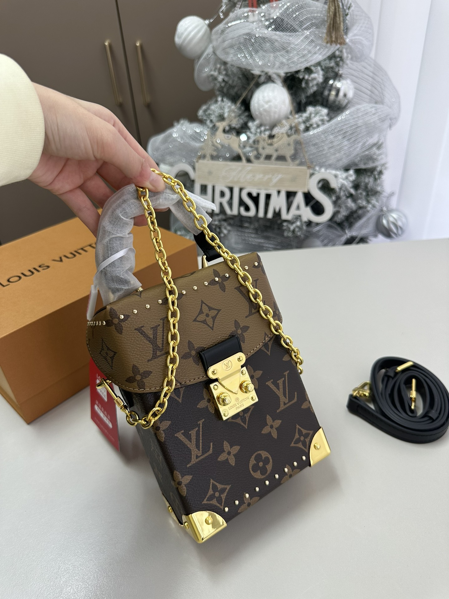 louis-new-arrival-phone-bag-size-12-6-17-cm-8539