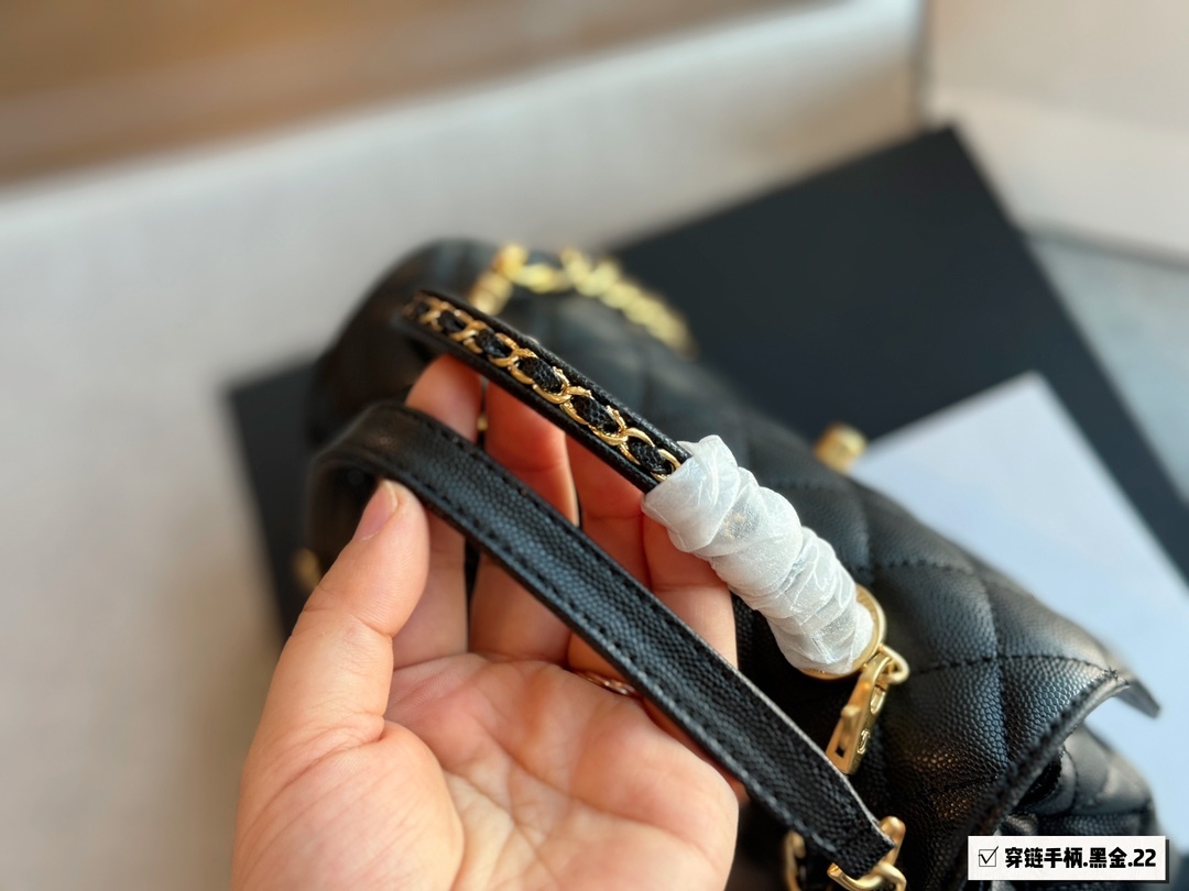 cc-new-arrival-coco-handle-caviar-leather-size-23-13cm-8235