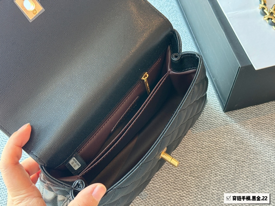 cc-new-arrival-coco-handle-caviar-leather-size-23-13cm-8235