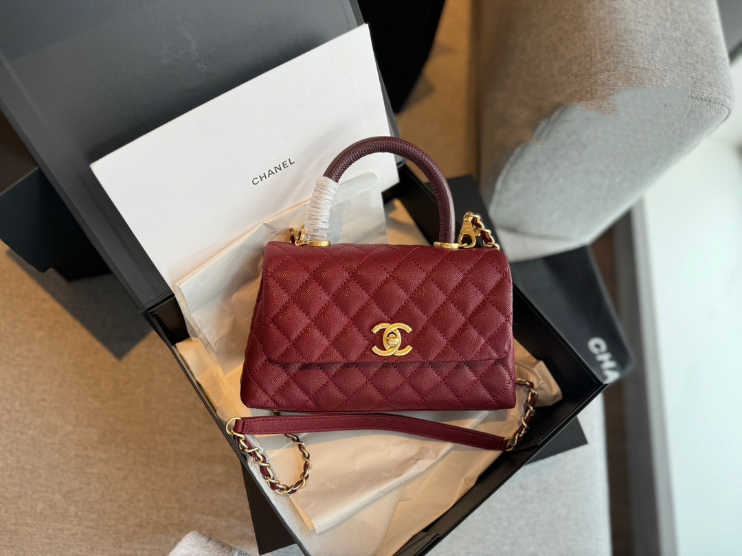 CC coco handle caviar leather size : 23*13cm