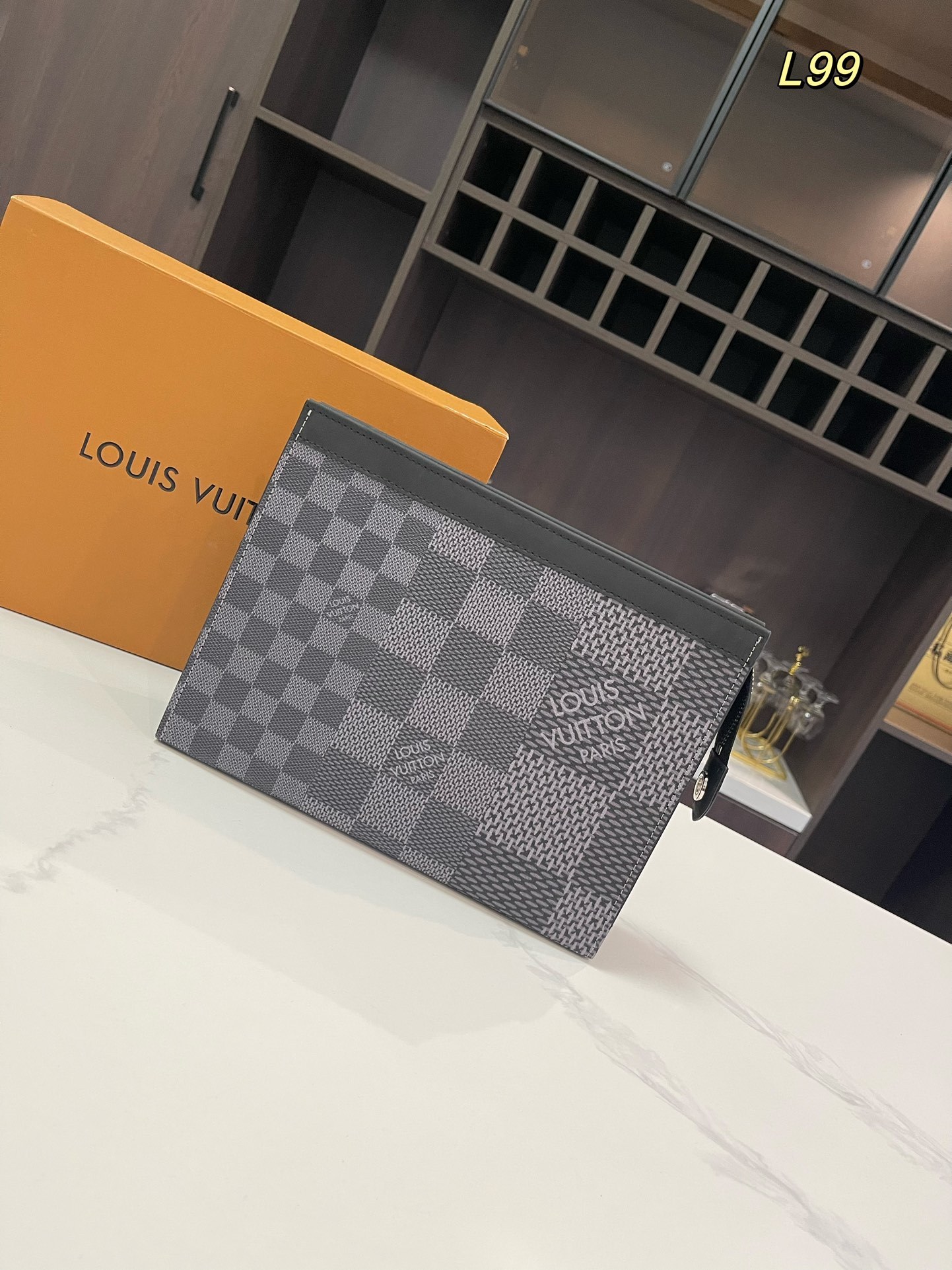 louis-toiletry-pouch-bag-size-26-20cm-8829