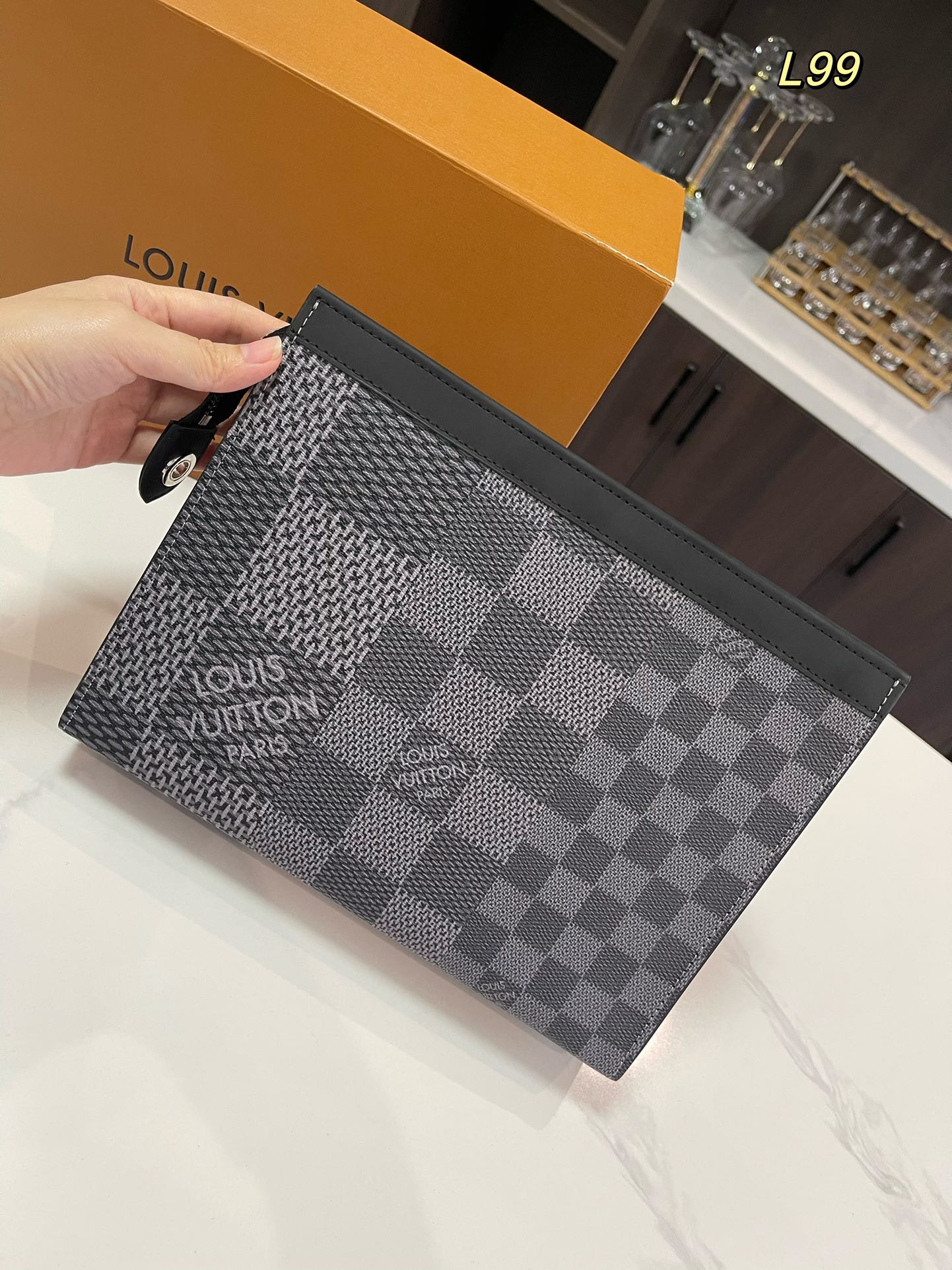 louis-toiletry-pouch-bag-size-26-20cm-8829