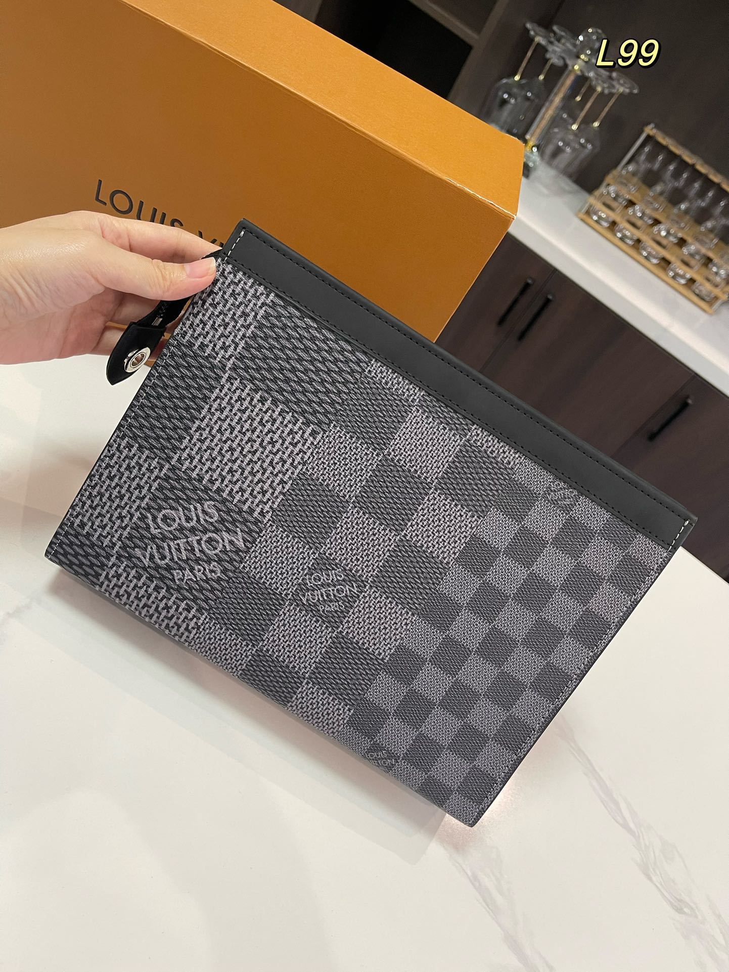 louis-toiletry-pouch-bag-size-26-20cm-8829