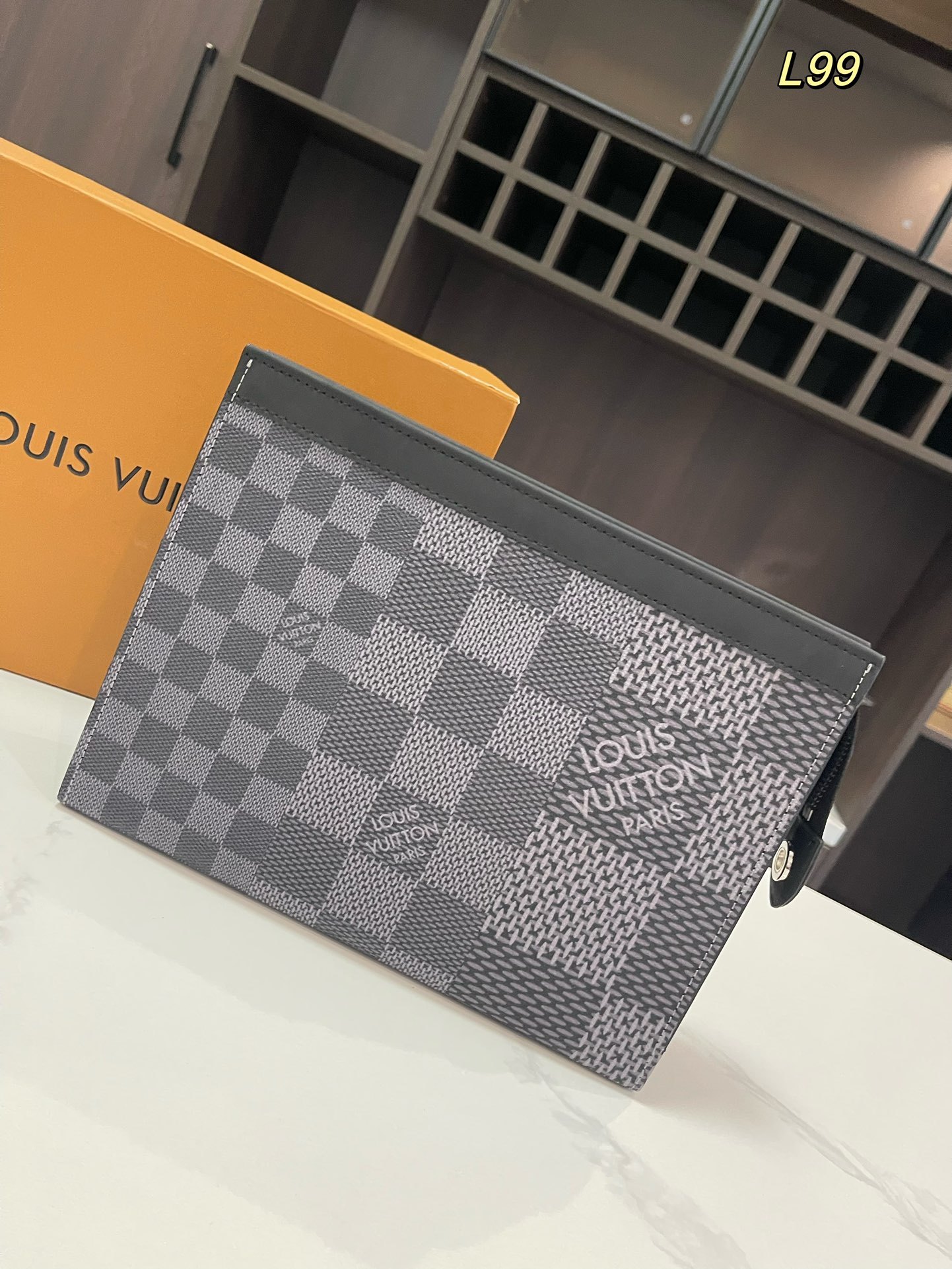 louis-toiletry-pouch-bag-size-26-20cm-8829