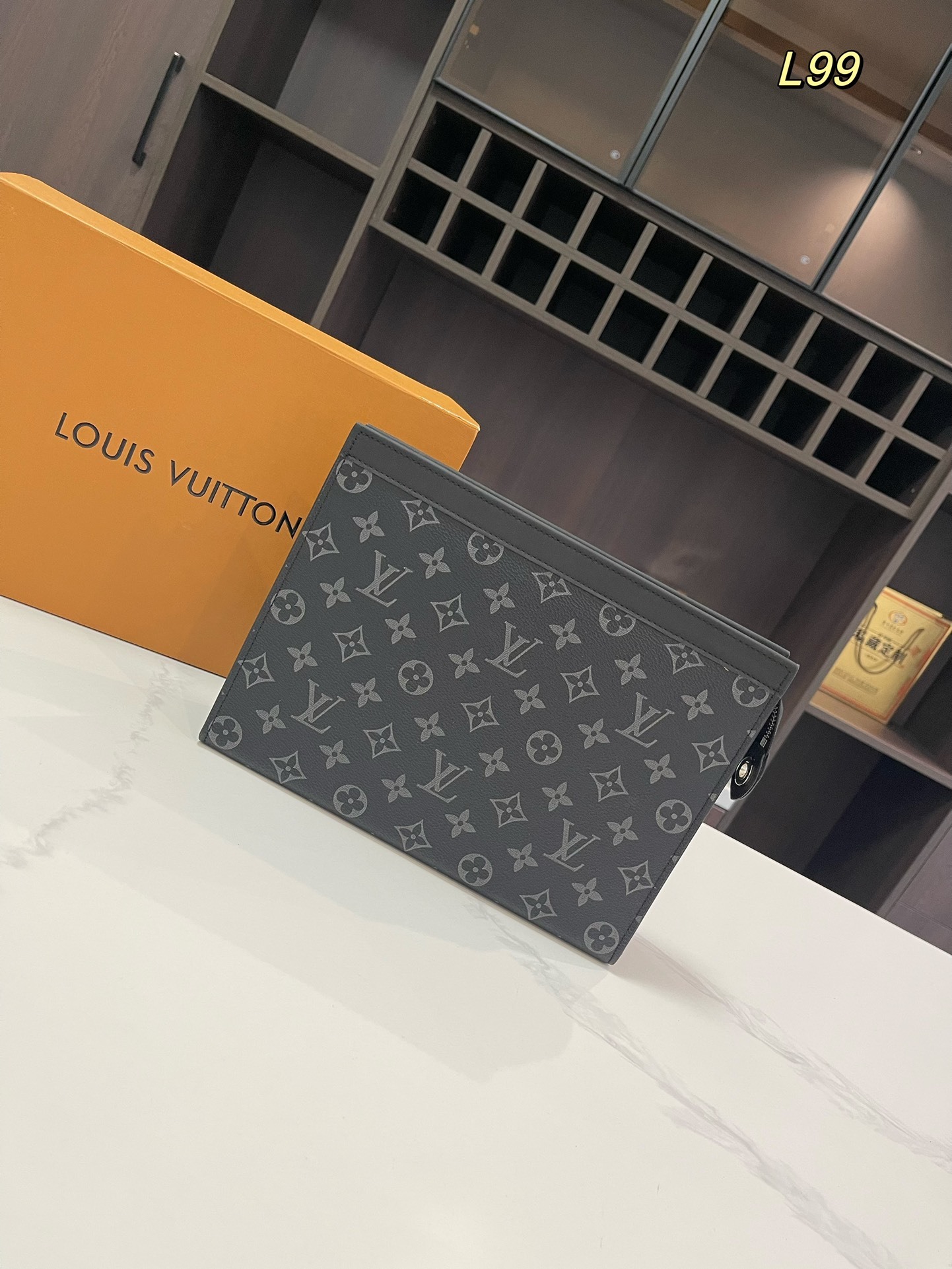 louis-toiletry-pouch-bag-size-26-20cm-8829